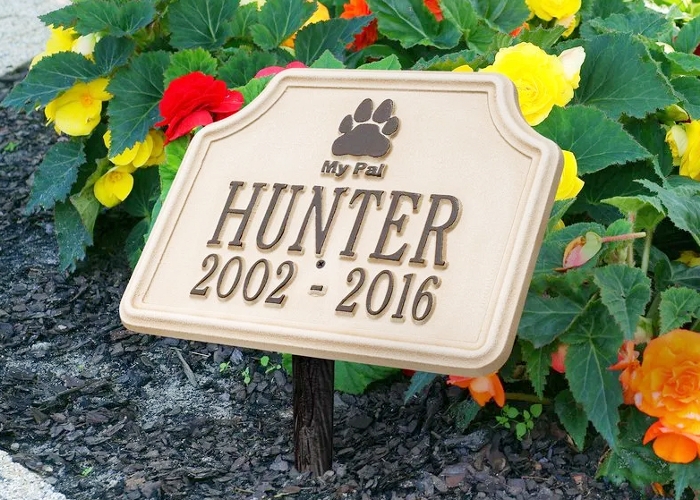 Lawn & Garden Stakes, pet memorials stones, outdoor pet markers