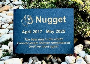 Granite Memorial Plaque w/Gold Text