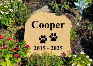Memorial Marker With Paw Prints